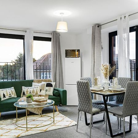 One And Two Bed Apartments Slough Near Heathrow Colnbrook Ngoại thất bức ảnh