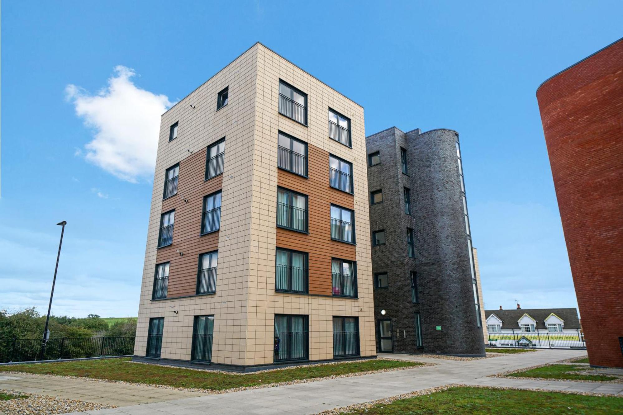 One And Two Bed Apartments Slough Near Heathrow Colnbrook Ngoại thất bức ảnh
