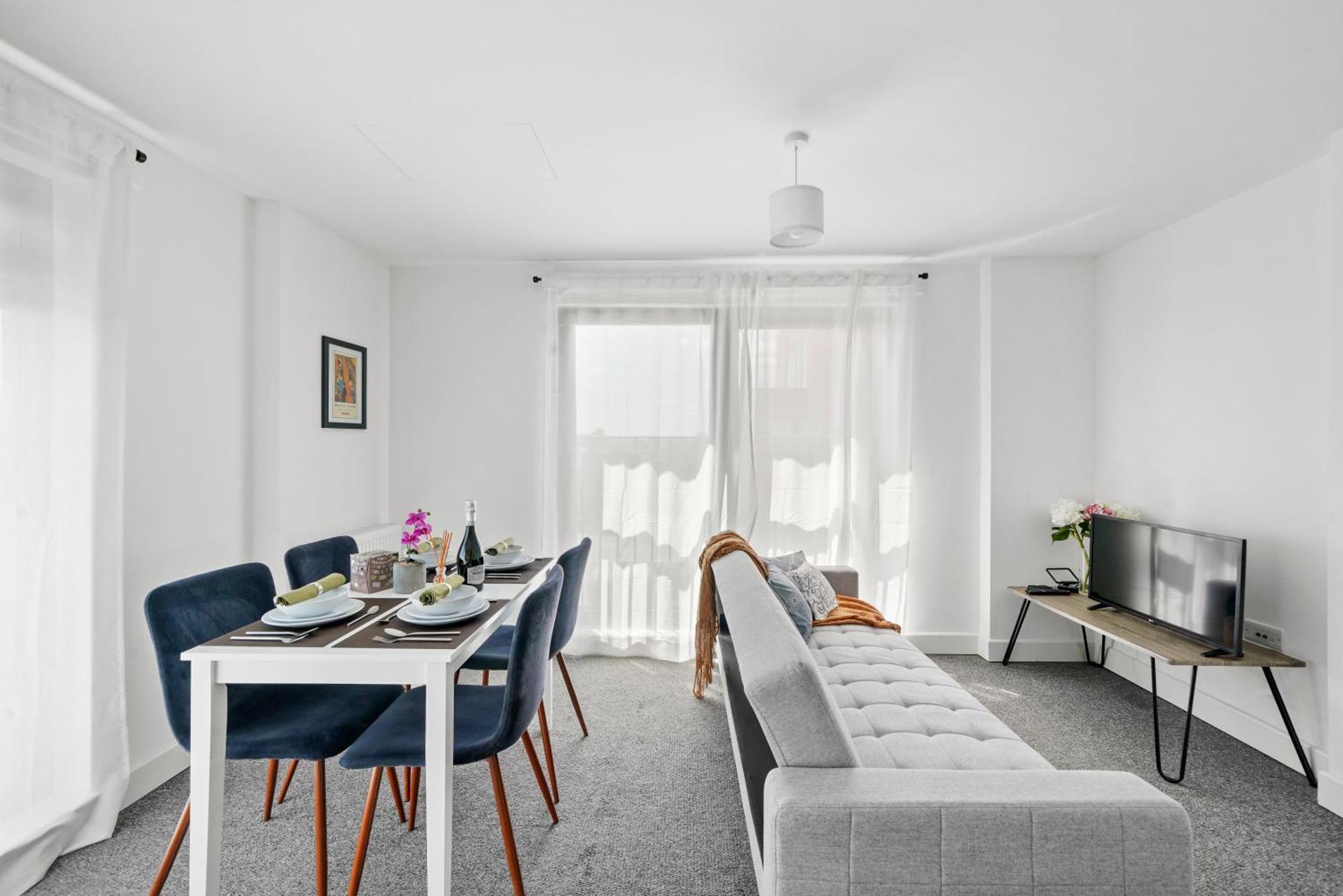 One And Two Bed Apartments Slough Near Heathrow Colnbrook Ngoại thất bức ảnh