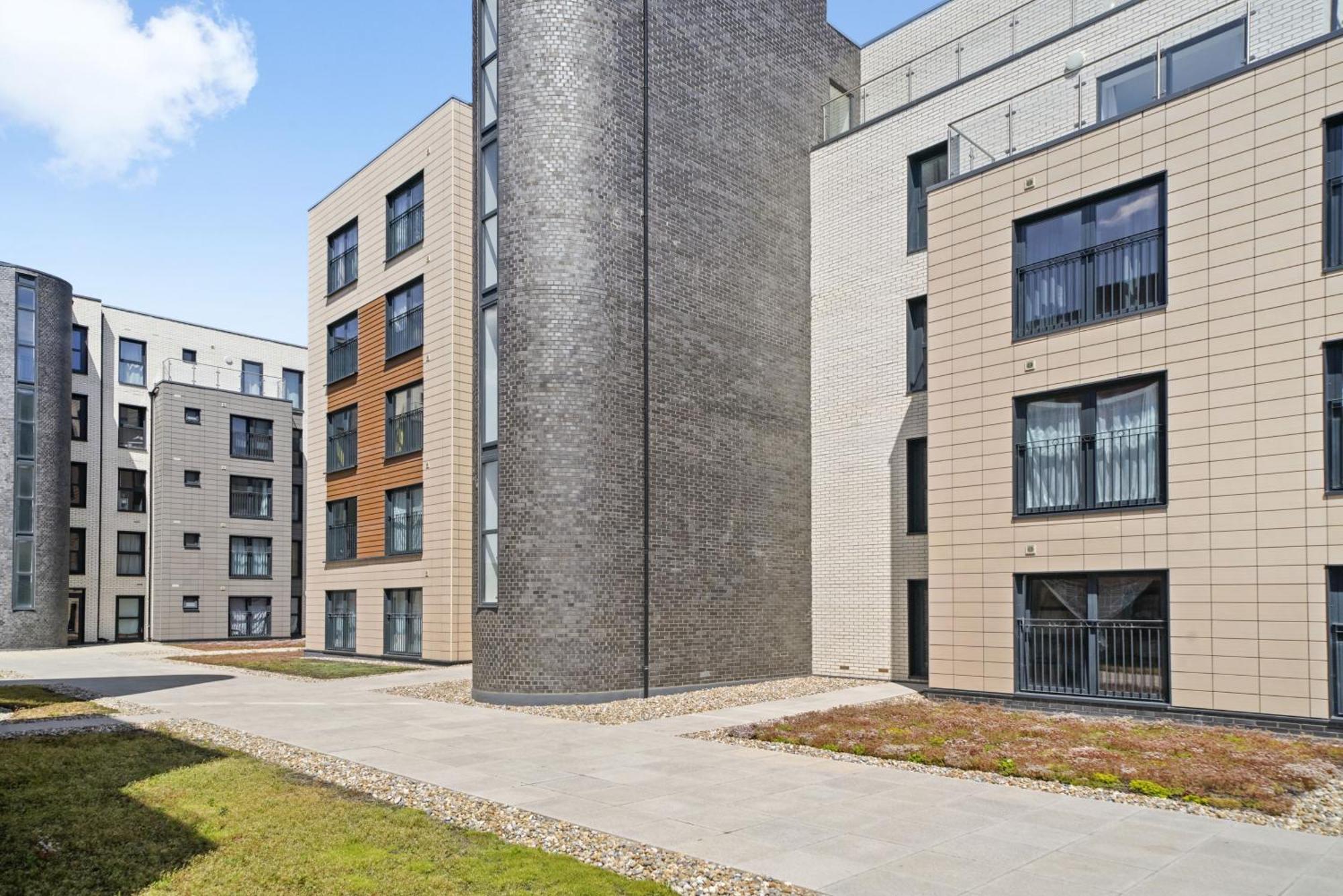 One And Two Bed Apartments Slough Near Heathrow Colnbrook Ngoại thất bức ảnh