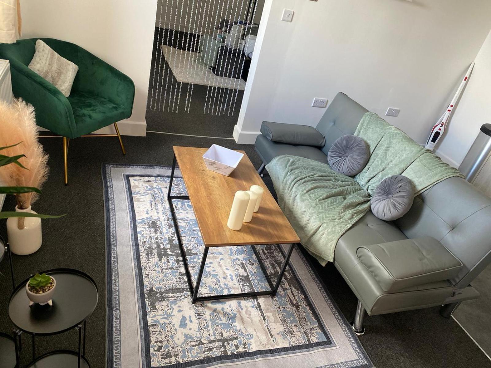 One And Two Bed Apartments Slough Near Heathrow Colnbrook Ngoại thất bức ảnh