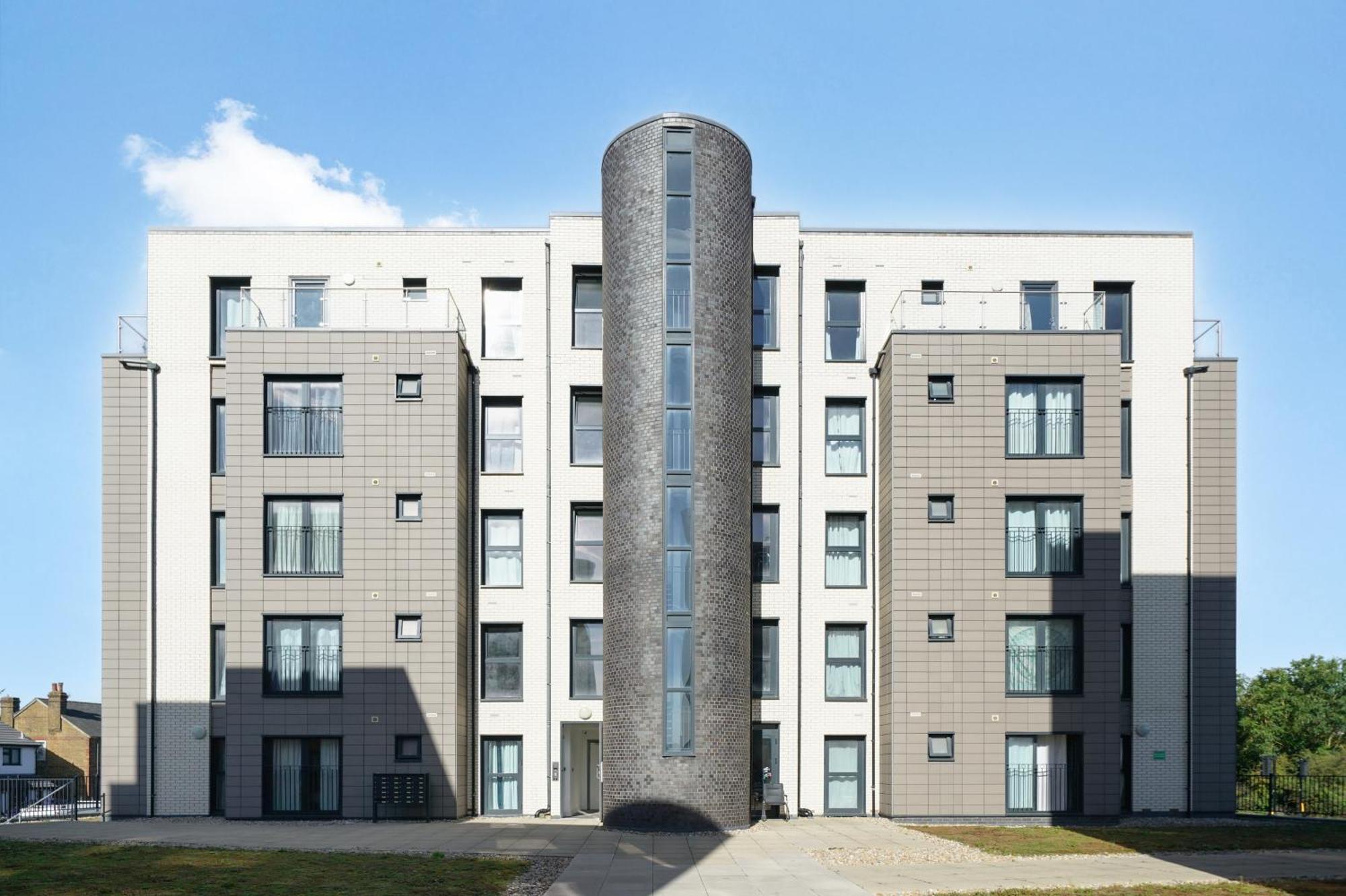 One And Two Bed Apartments Slough Near Heathrow Colnbrook Ngoại thất bức ảnh