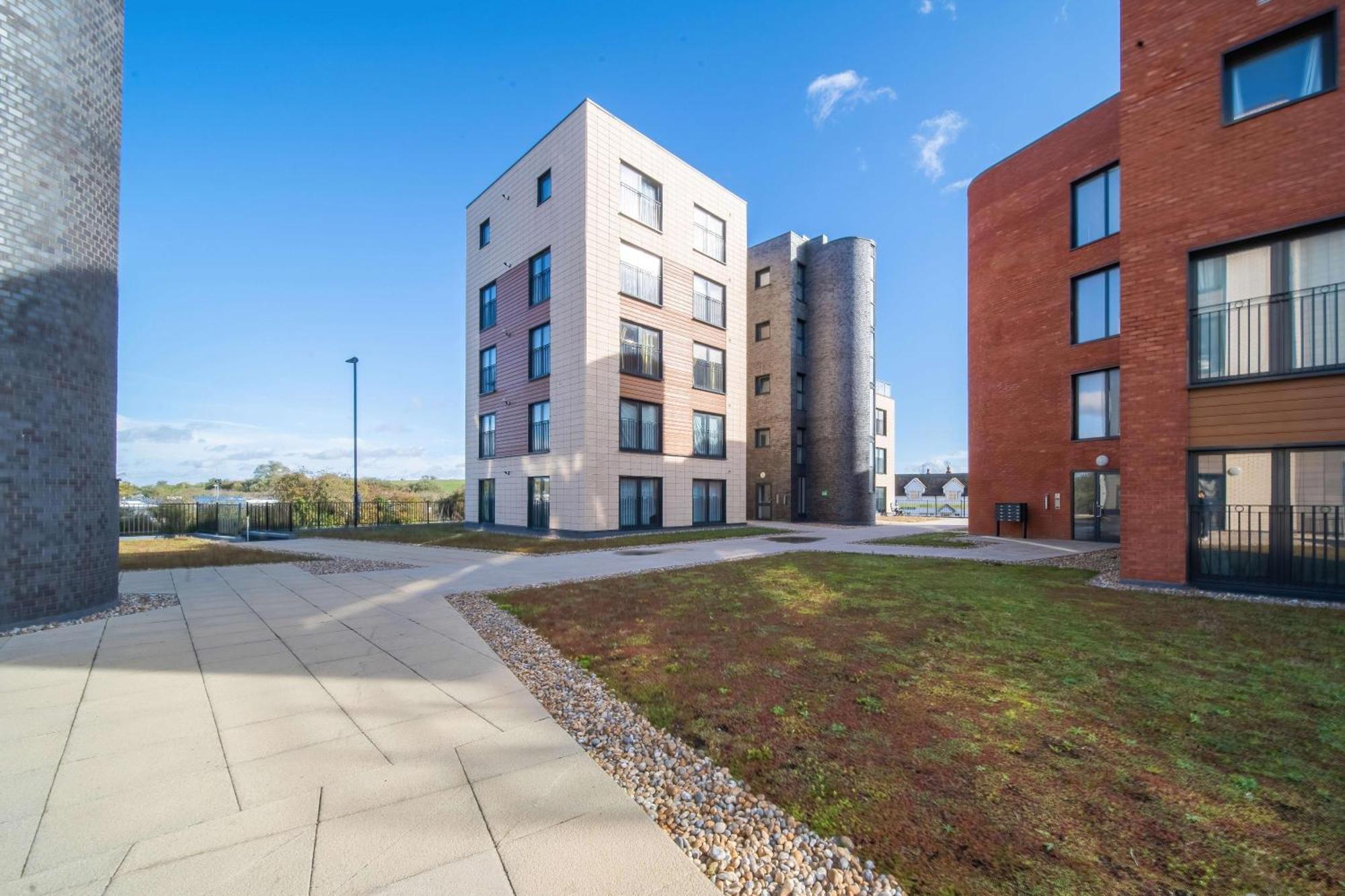 One And Two Bed Apartments Slough Near Heathrow Colnbrook Ngoại thất bức ảnh