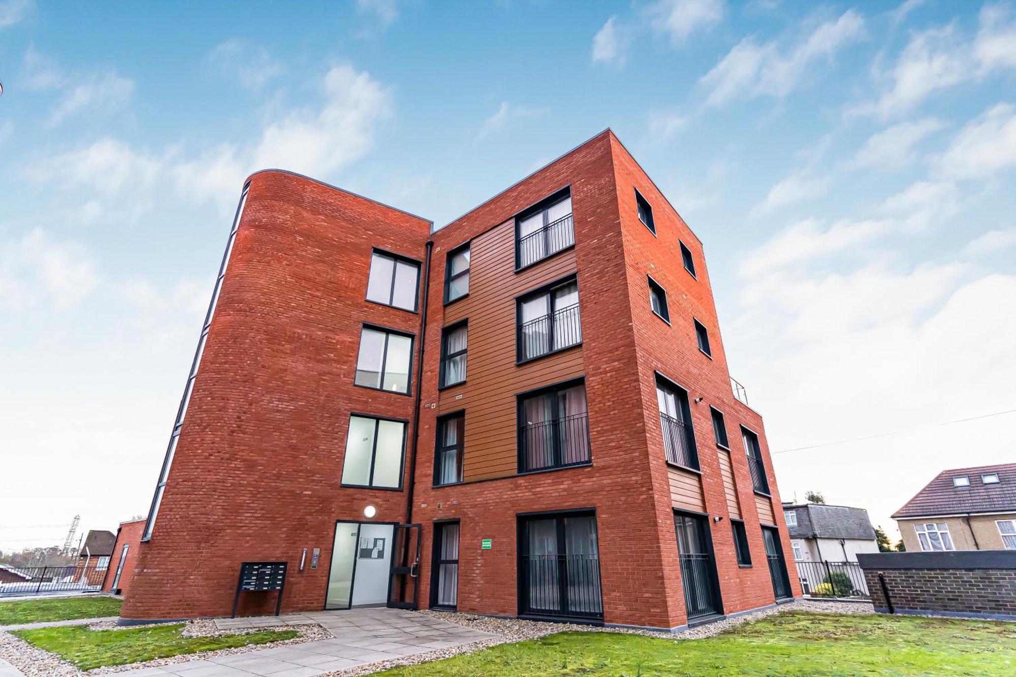 One And Two Bed Apartments Slough Near Heathrow Colnbrook Ngoại thất bức ảnh