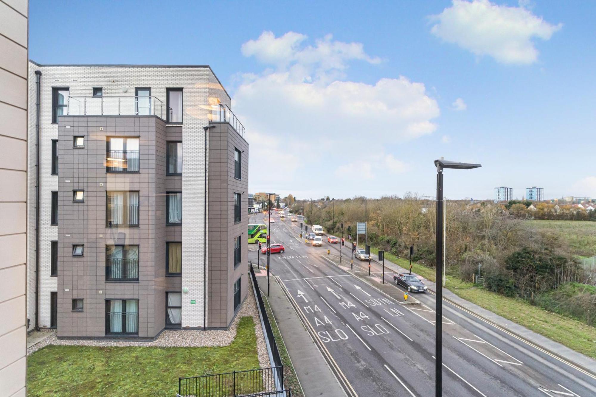 One And Two Bed Apartments Slough Near Heathrow Colnbrook Ngoại thất bức ảnh
